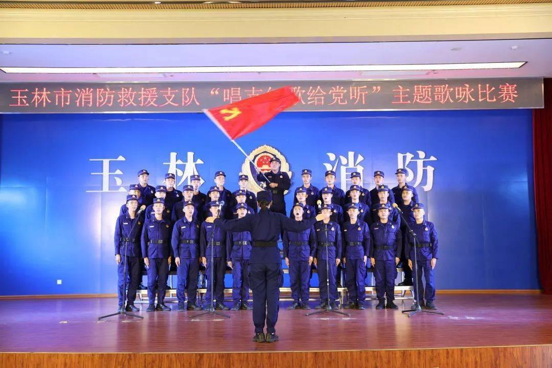 赞!两少年捡到钱包,搜派出所地址交给民警